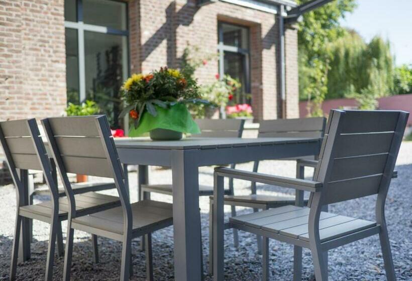 ベッドアンドブレックファースト Au Jardin Des Vennes