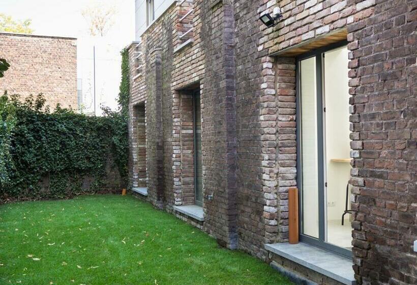 ベッドアンドブレックファースト Au Jardin Des Vennes