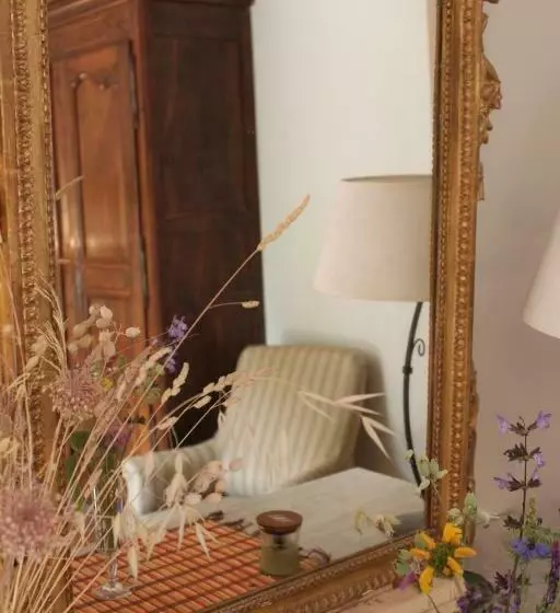 تختخواب و صبحانه Domaine De Manteau Bleu