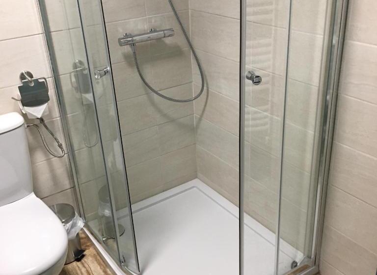 تختخواب و صبحانه Les Paridés