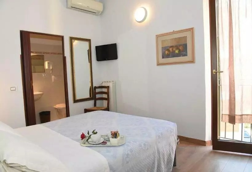 ホテル Albergo La Rosetta