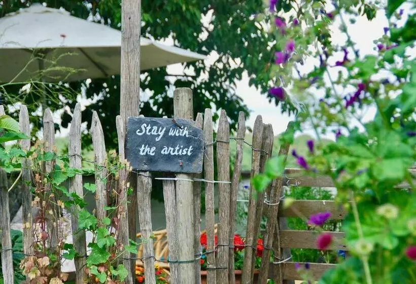 Majatalo Staying With The Artist