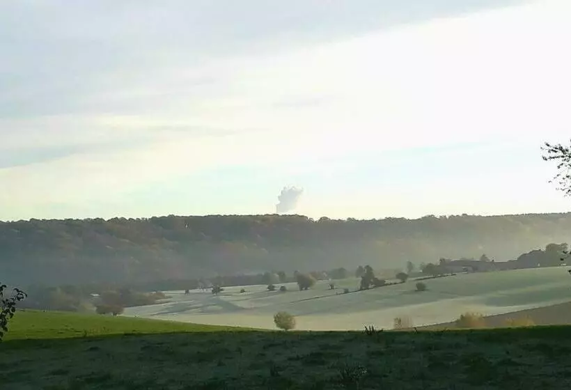 Majatalo Staying With The Artist