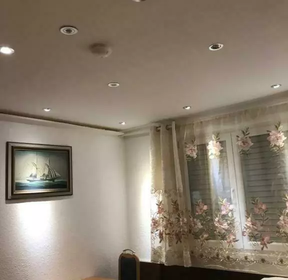ペンション Tu Ferienzimmer In Ulm Stadtmitte