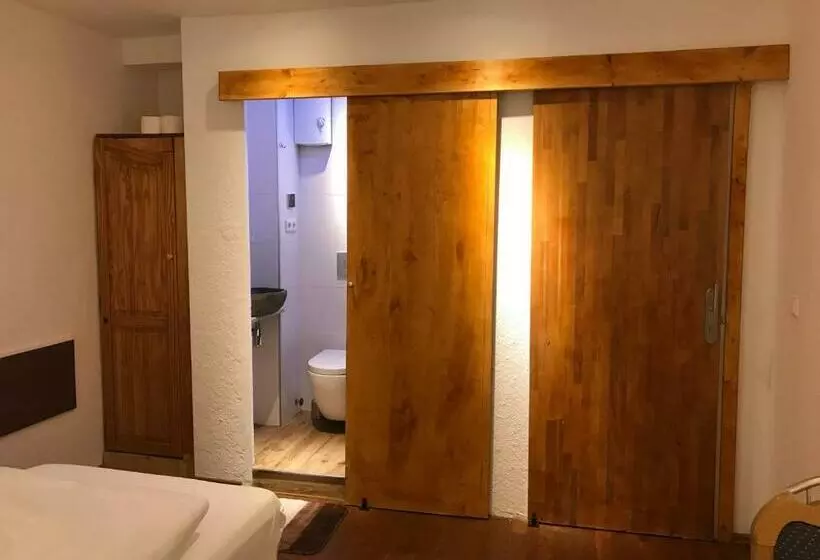 ペンション Tu Ferienzimmer In Ulm Stadtmitte
