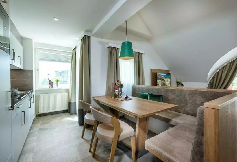 Aktiv  & Gesundheitsresort Das Gxund   Thermeneintritt Inklusive