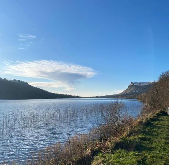 호스텔 Five Glens Inn