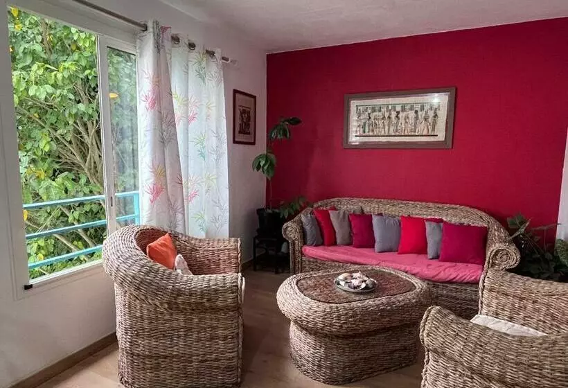 تختخواب و صبحانه Chambre D Hôte à 5mn De L’aéroport