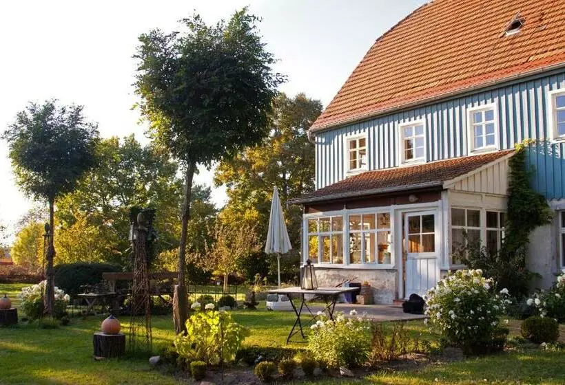 Aamiaismajoitus (B&B) Charlottes Pfarrgarten