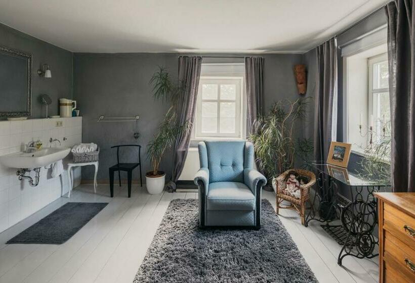 צימר Charlottes Pfarrgarten