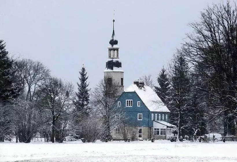 Aamiaismajoitus (B&B) Charlottes Pfarrgarten