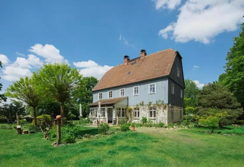 Aamiaismajoitus (B&B) Charlottes Pfarrgarten