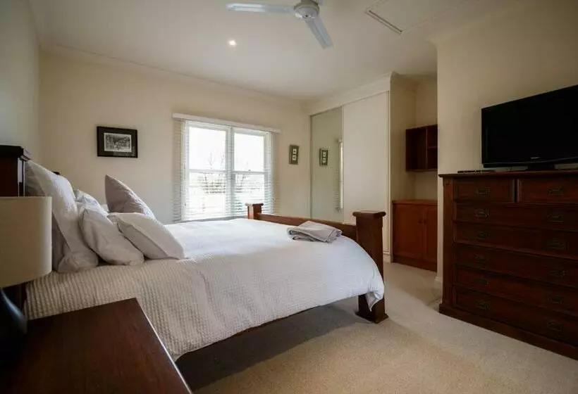 Aamiaismajoitus (B&B) King River Cottage