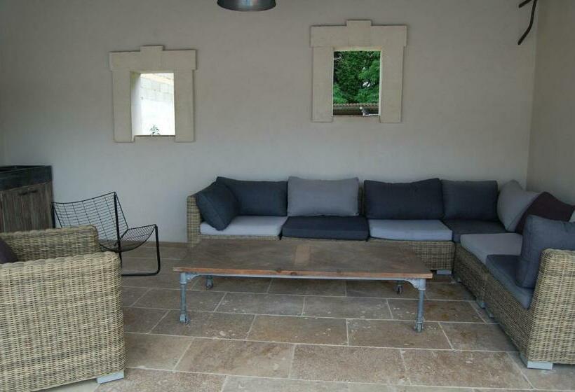 مبيت وإفطار La Goutadou