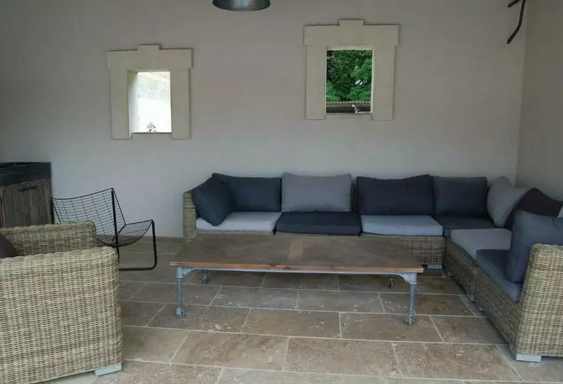 Aamiaismajoitus (B&B) La Goutadou