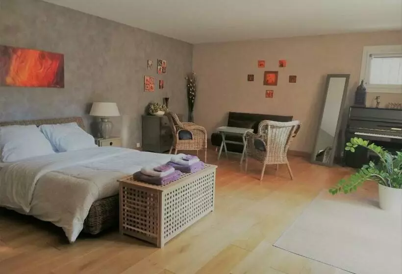 Aamiaismajoitus (B&B) La Goutadou