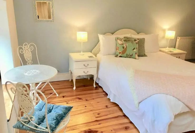 Aamiaismajoitus (B&B) Riverside House