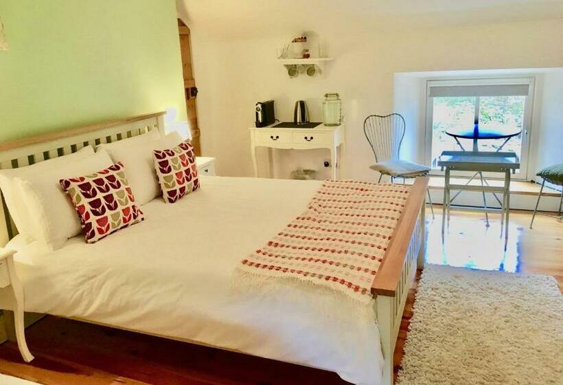 צימר Riverside House