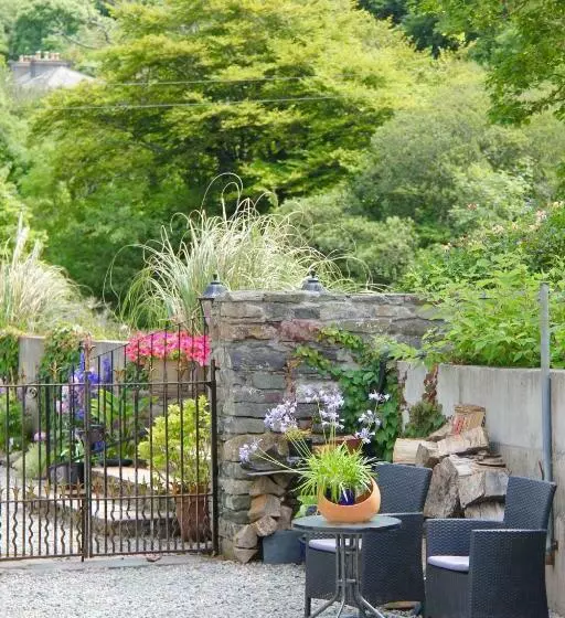 Aamiaismajoitus (B&B) Riverside House