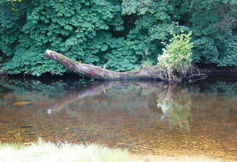 צימר Riverside House