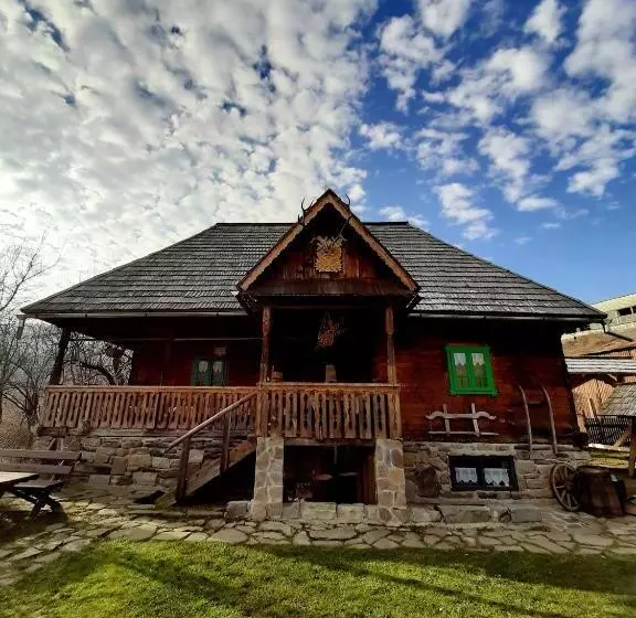 هتل Pajisti Verzi / Green Meadows Guest House