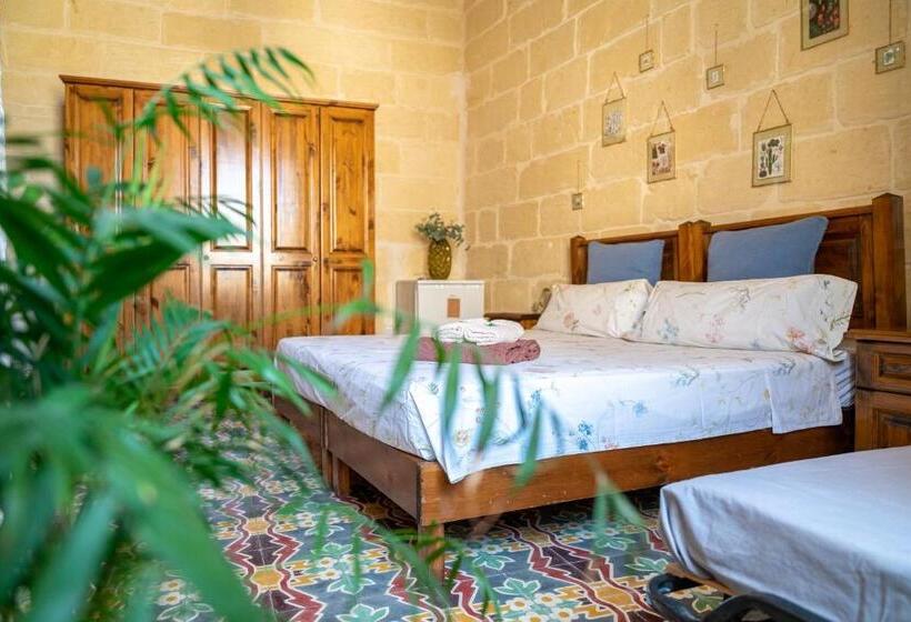 Laremi Gozo B&b