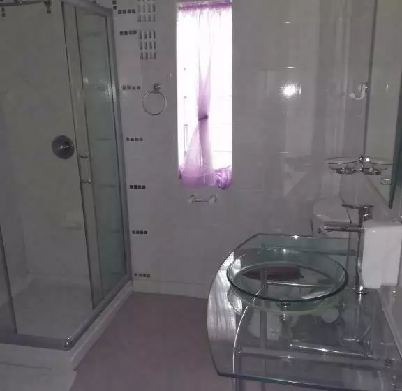 ペンション 52 Oaks Guest House