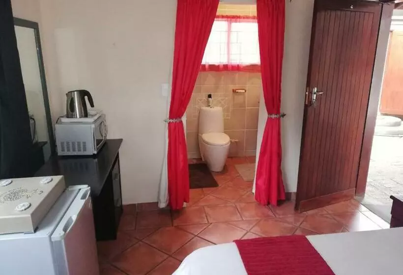 ペンション 52 Oaks Guest House