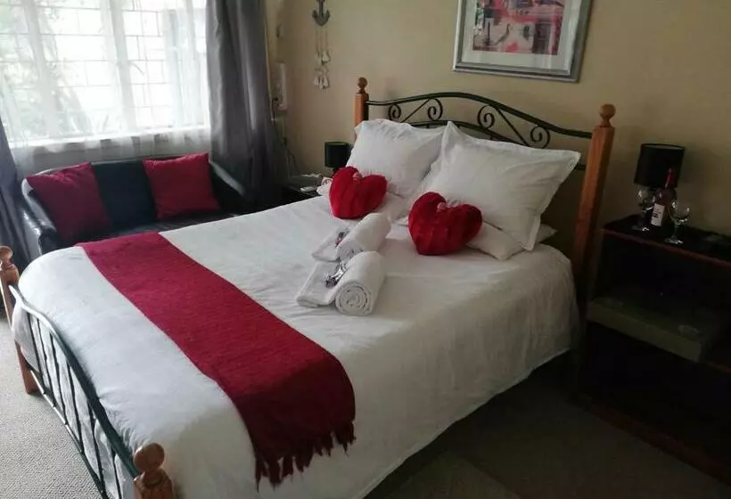 ペンション 52 Oaks Guest House