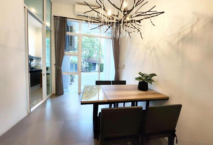 אתר נופש The Midst@ Royal Hills Nakornayok