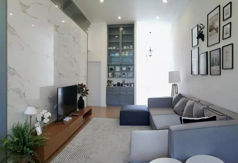 リゾートホテル The Midst@ Royal Hills Nakornayok