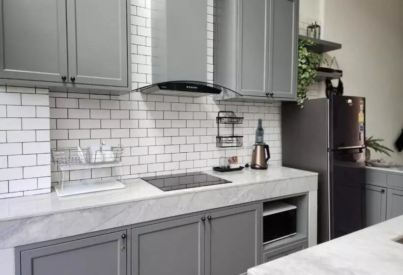 リゾートホテル The Midst@ Royal Hills Nakornayok