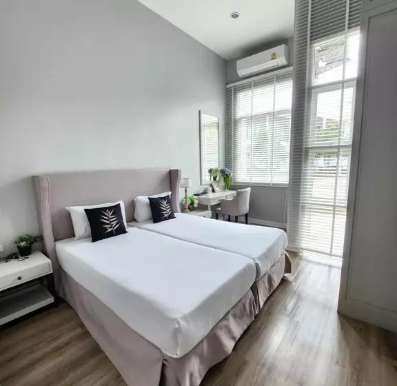 リゾートホテル The Midst@ Royal Hills Nakornayok