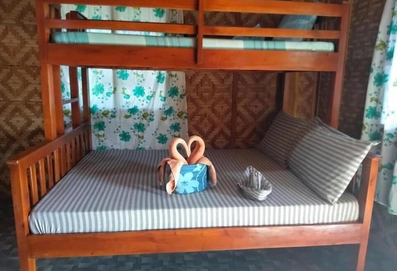 הוסטל Titanic S Nipa Hut