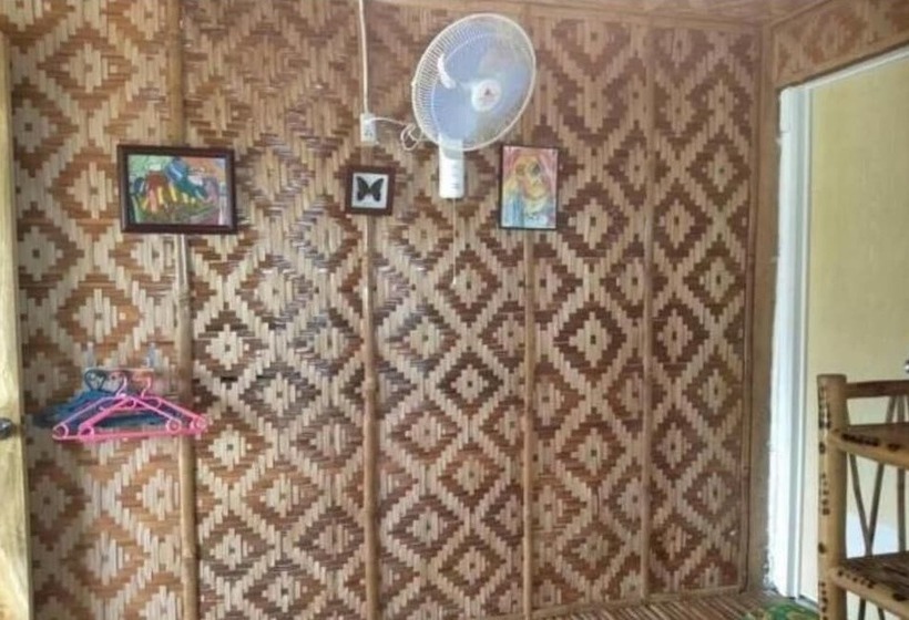 הוסטל Titanic S Nipa Hut