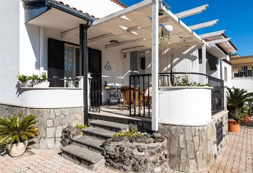 B&b Vesuvian Stone