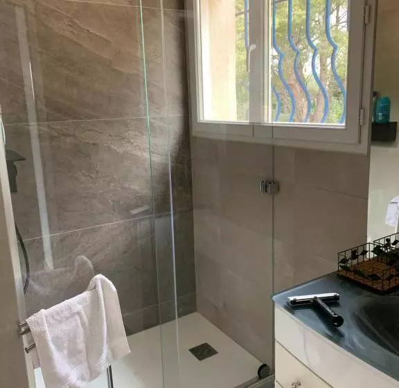 ベッドアンドブレックファースト Chambres De La Terre Blanche