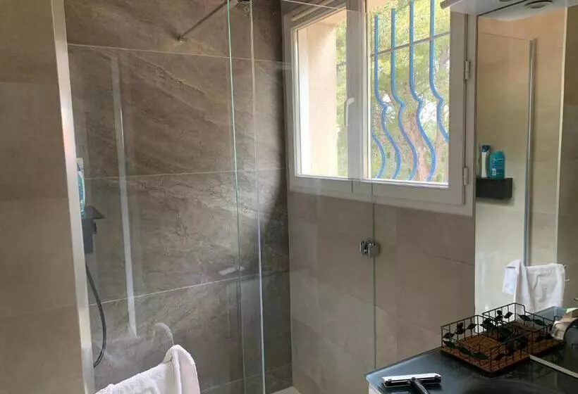 ベッドアンドブレックファースト Chambres De La Terre Blanche