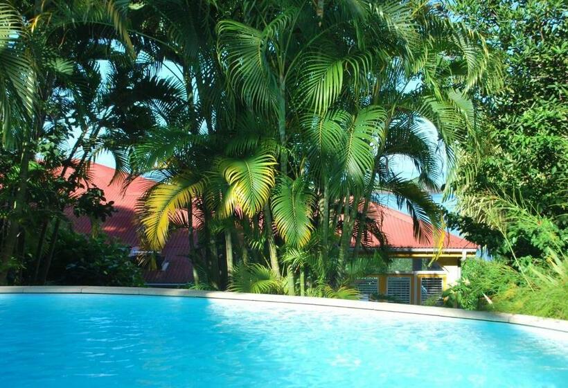 تختخواب و صبحانه Gite Mayo & Hylode S Song