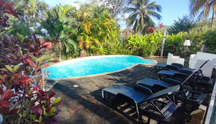 تختخواب و صبحانه Gite Mayo & Hylode S Song