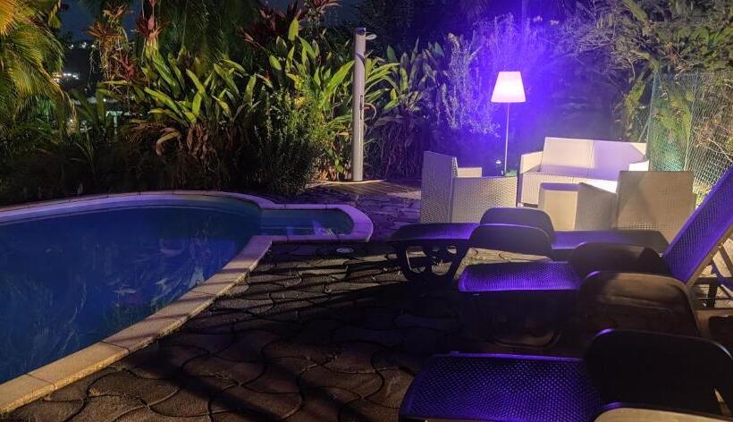 تختخواب و صبحانه Gite Mayo & Hylode S Song