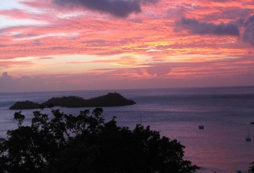 تختخواب و صبحانه Gite Mayo & Hylode S Song