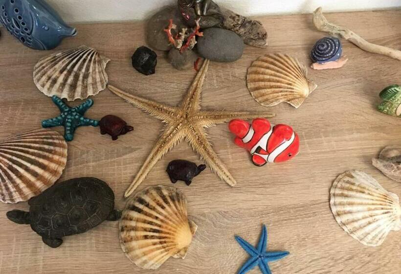 تختخواب و صبحانه La Pervinca