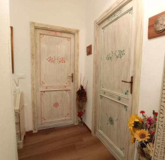 تختخواب و صبحانه La Pervinca