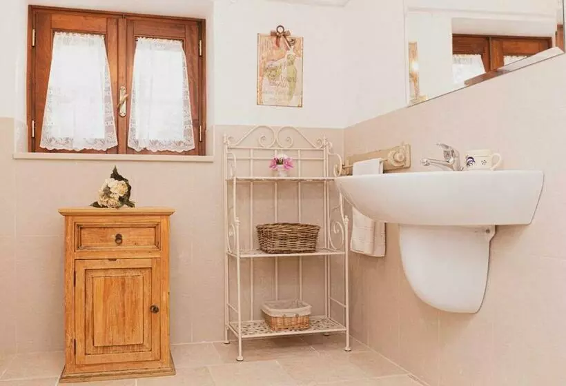 تختخواب و صبحانه Poggio Degli Ulivi