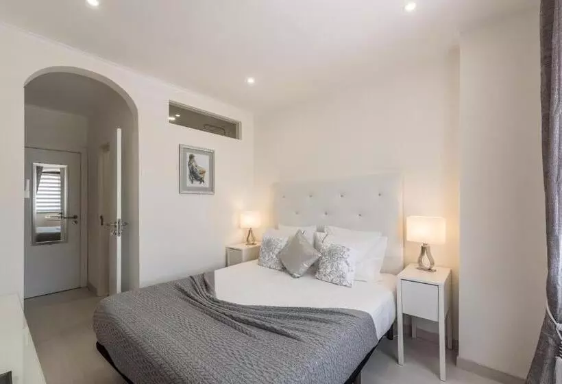 ベッドアンドブレックファースト Suites @ Portarade