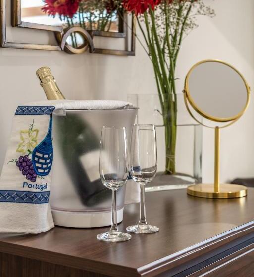 تختخواب و صبحانه Suites @ Portarade