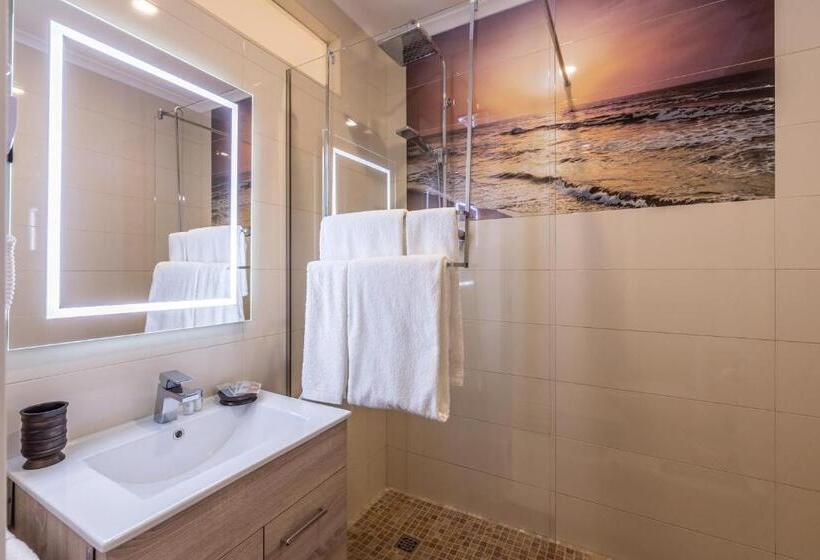 تختخواب و صبحانه Suites @ Portarade