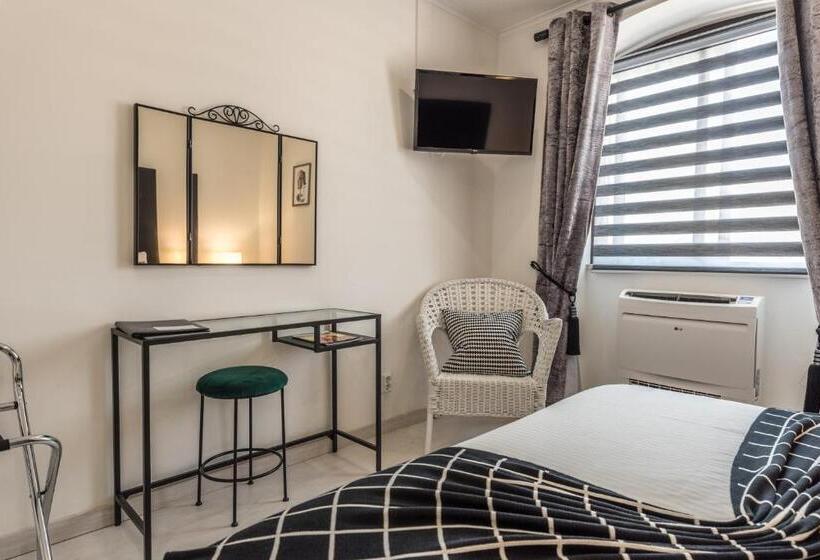 تختخواب و صبحانه Suites @ Portarade