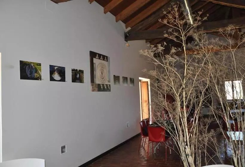 Hotelli Carrecalzada